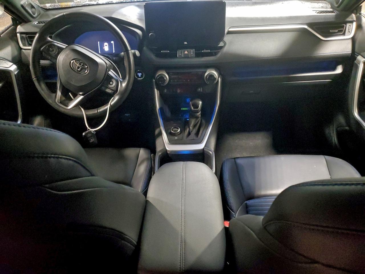 2024 TOYOTA RAV4 XSE photo 8