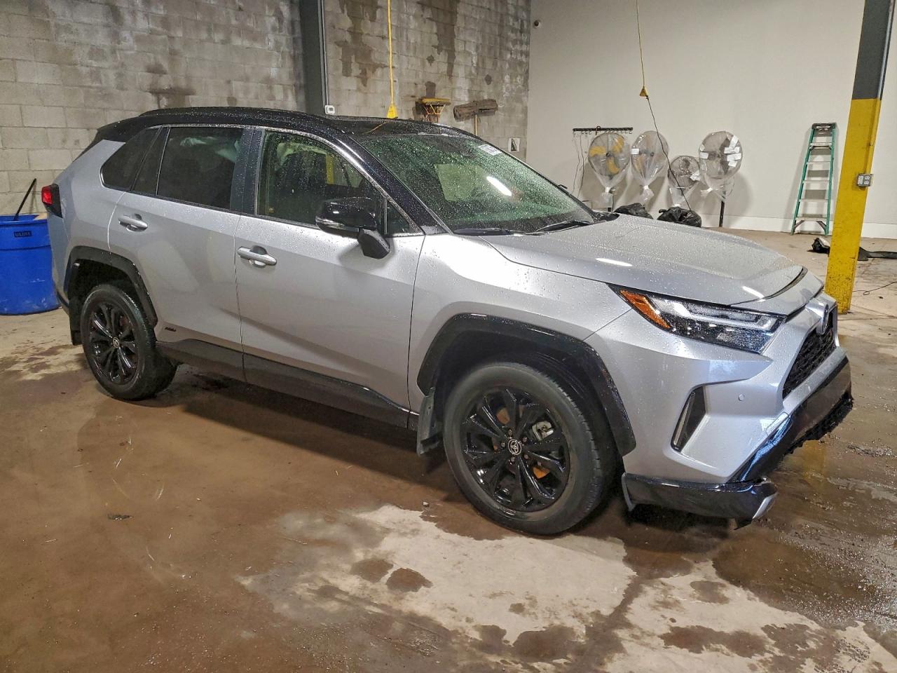2024 TOYOTA RAV4 XSE photo 4