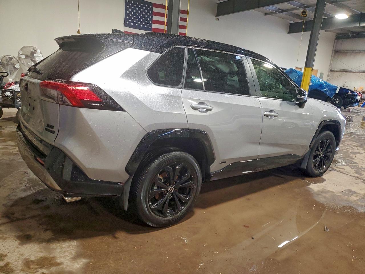 2024 TOYOTA RAV4 XSE photo 3