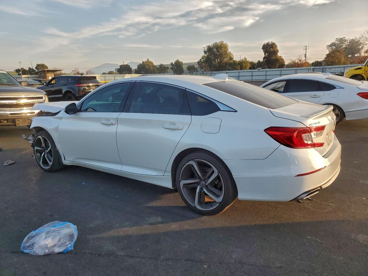 2020 HONDA ACCORD SPORT photo 2