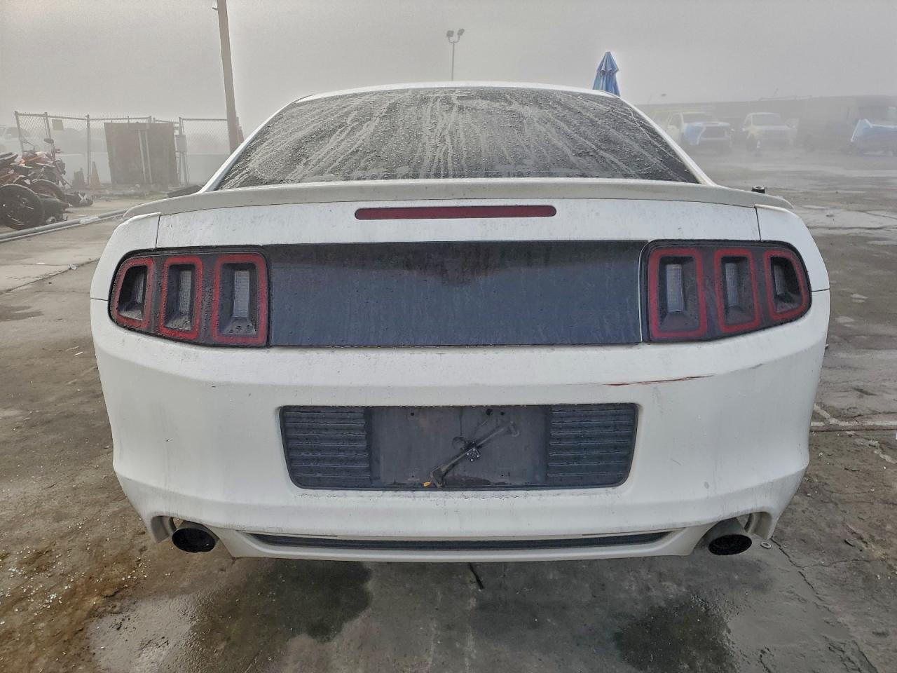 2013 FORD MUSTANG photo 6