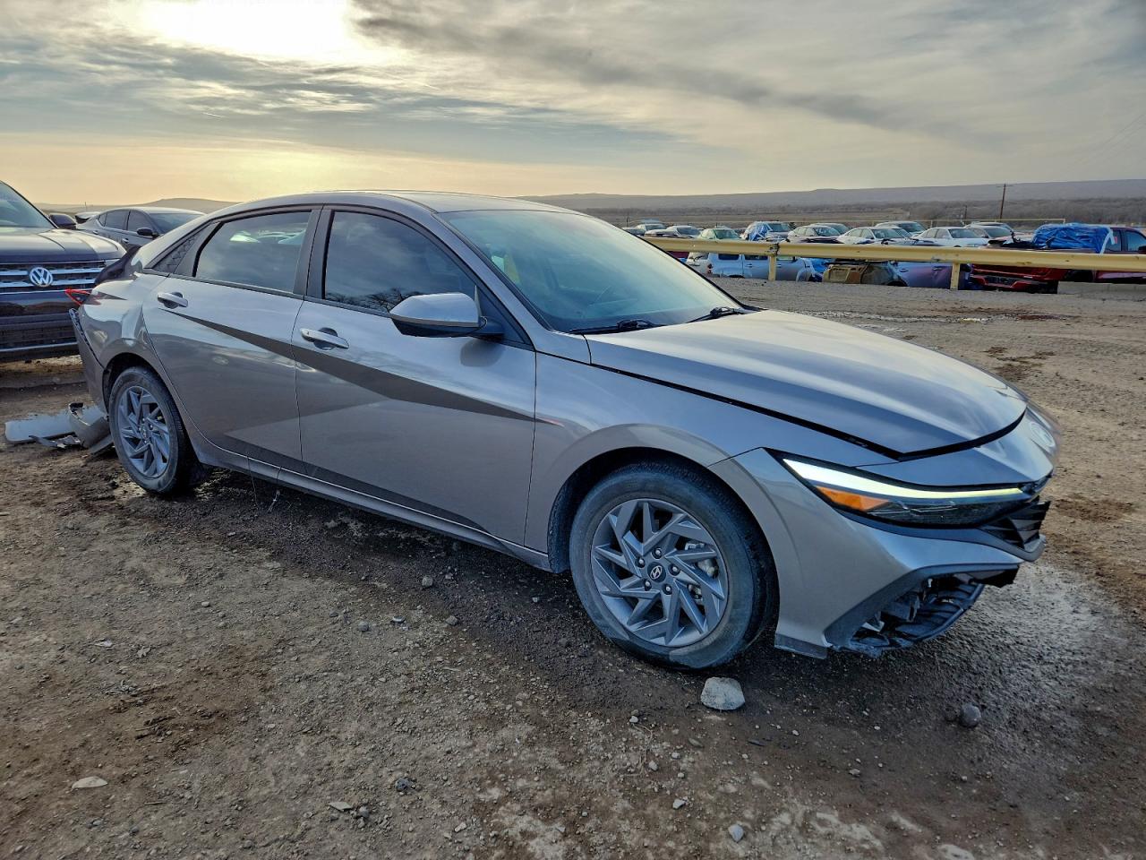 2024 HYUNDAI ELANTRA SEL photo 4
