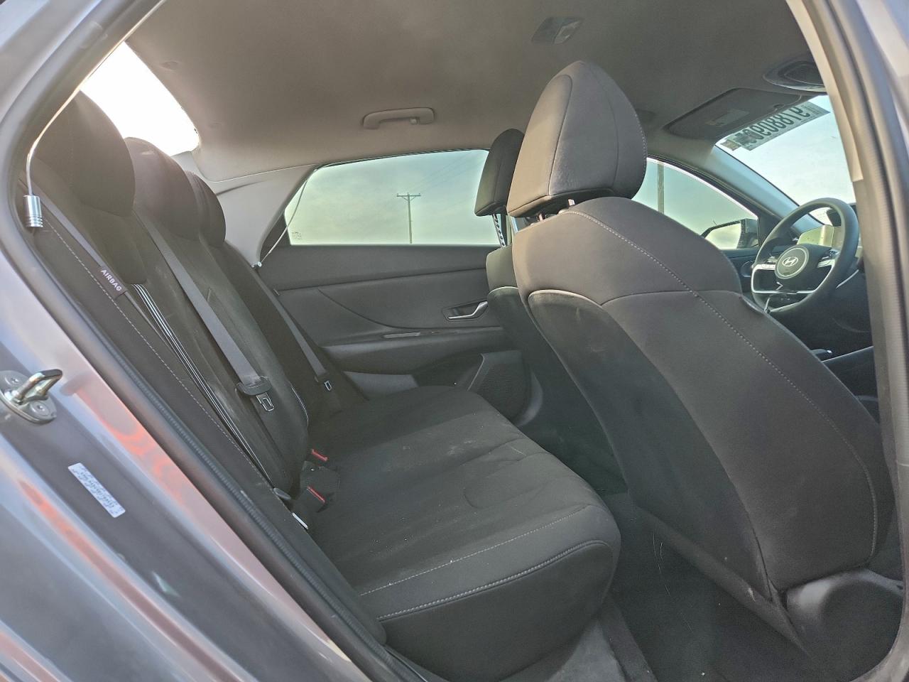 2024 HYUNDAI ELANTRA SEL photo 10