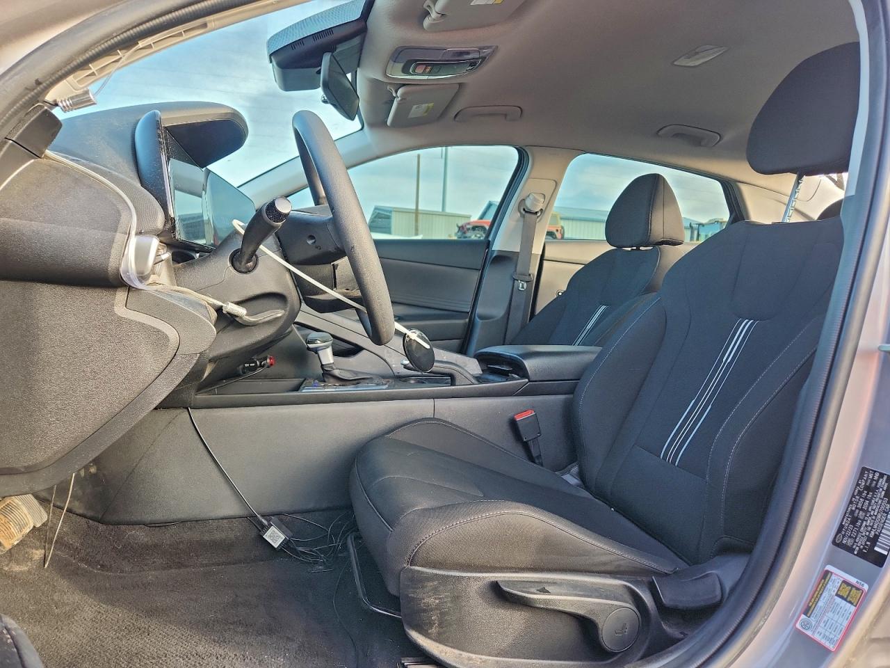 2024 HYUNDAI ELANTRA SEL photo 7