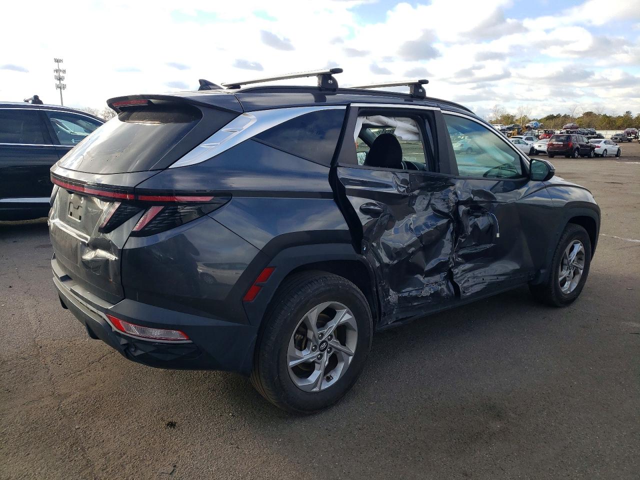 2022 HYUNDAI TUCSON SEL photo 3