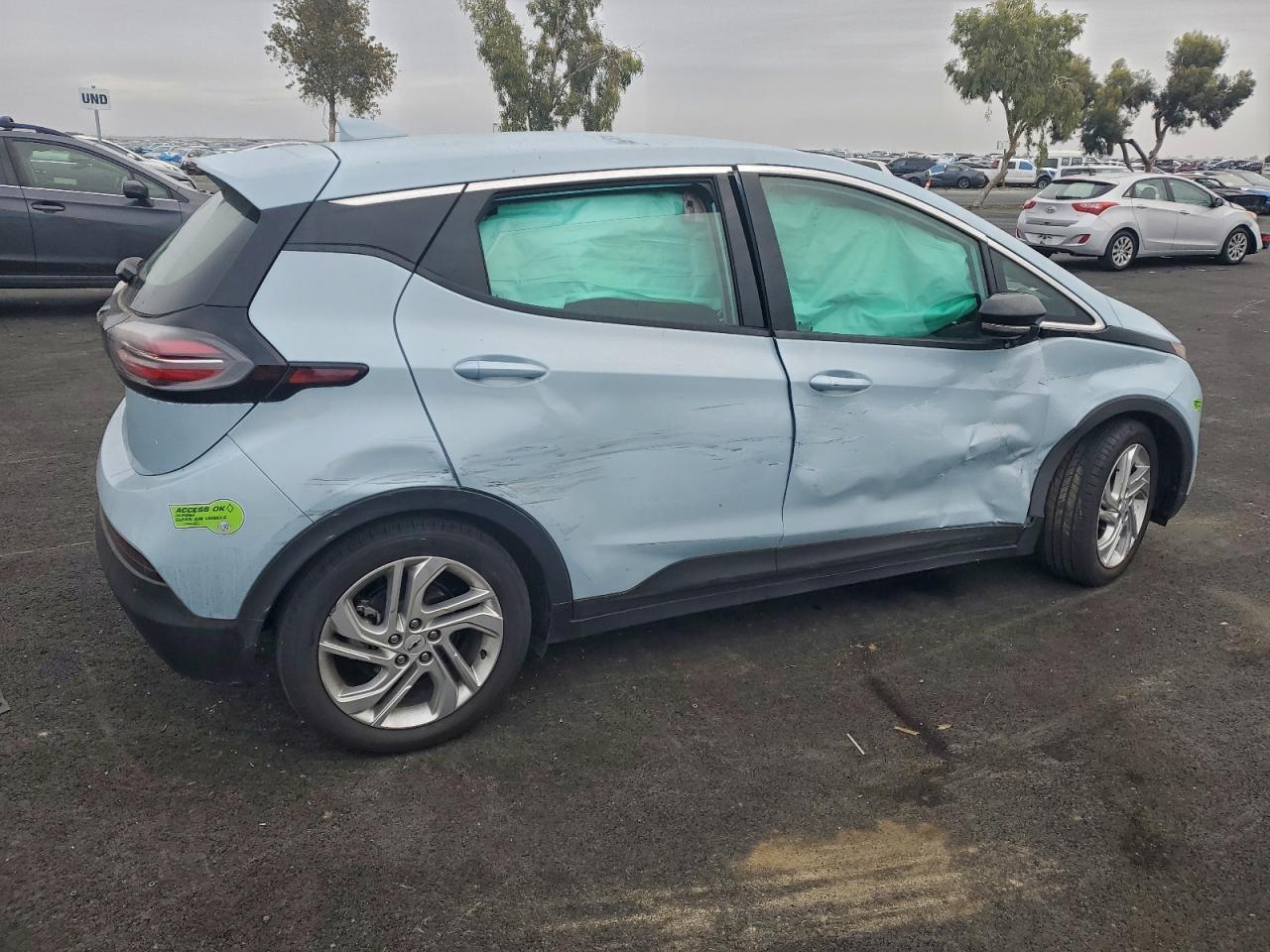 2023 CHEVROLET BOLT EV 1LT photo 3