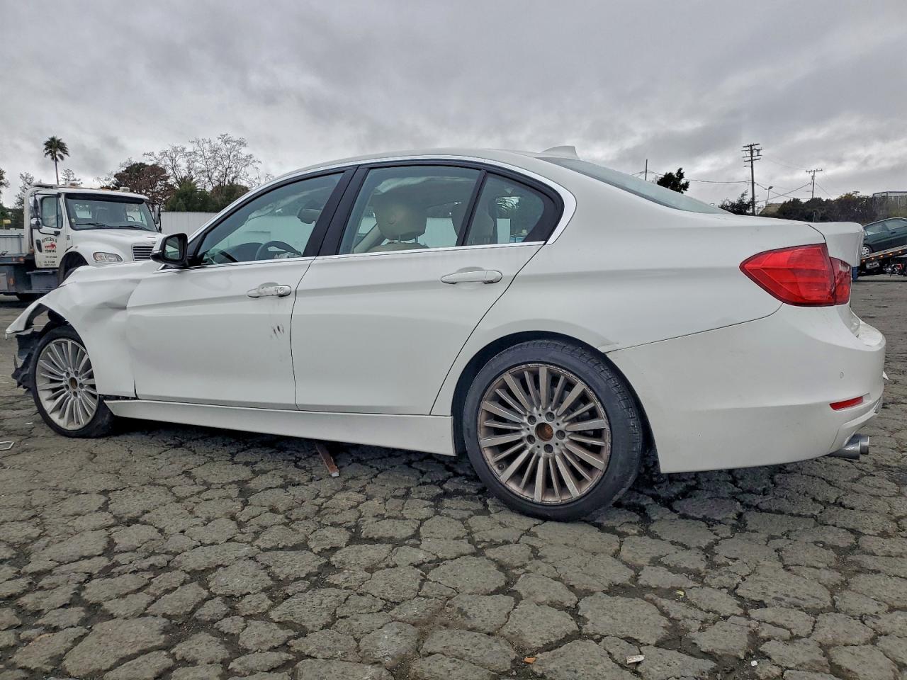 2013 BMW 328 I photo 2