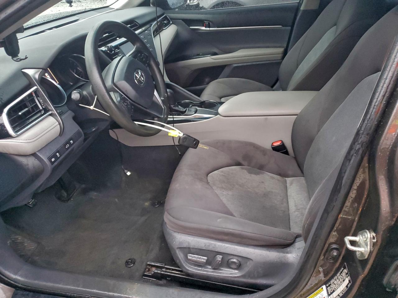 2018 TOYOTA CAMRY L photo 7