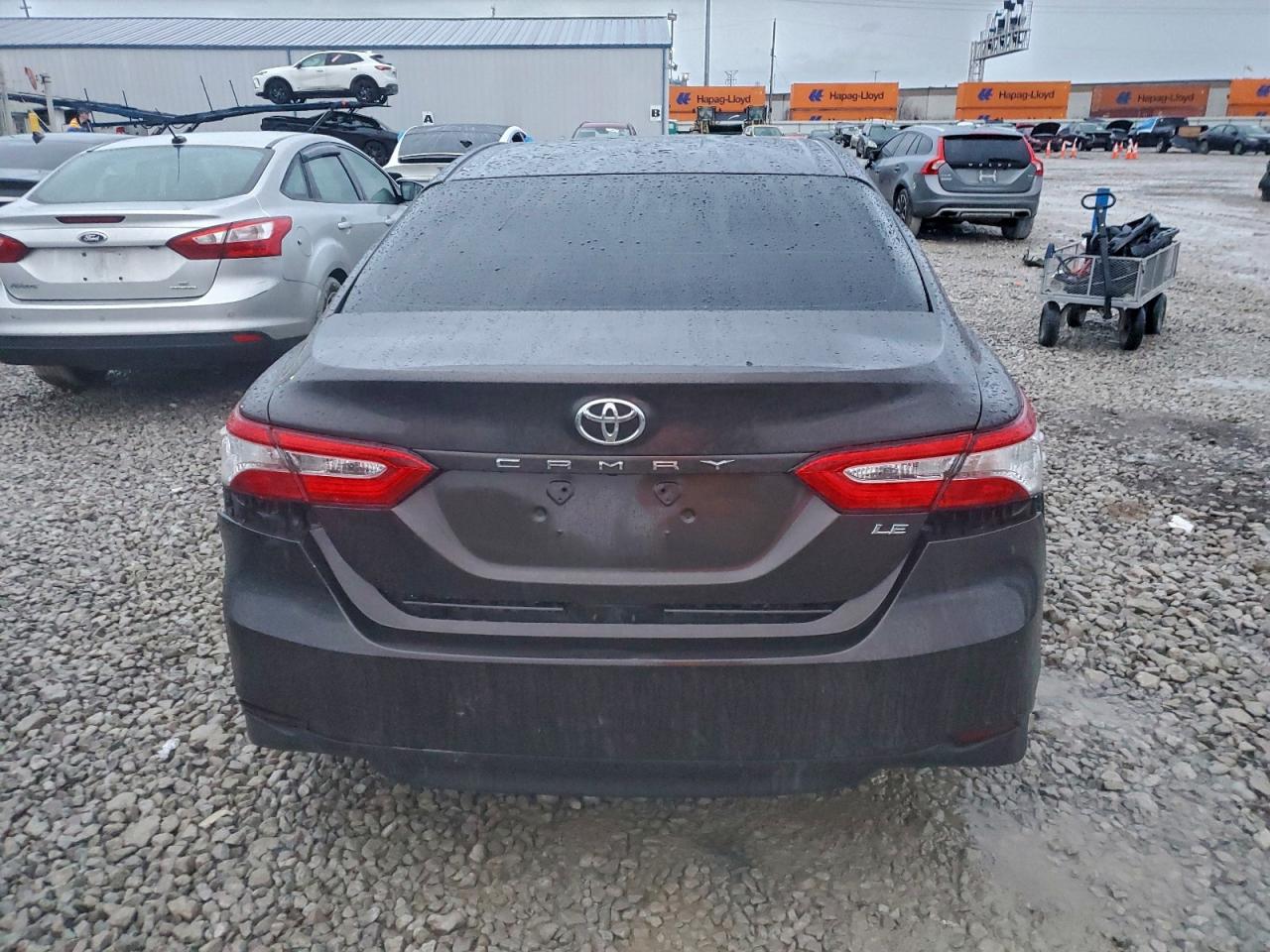 2018 TOYOTA CAMRY L photo 6