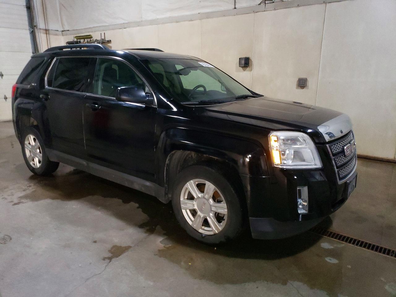 2015 GMC TERRAIN SLE photo 4
