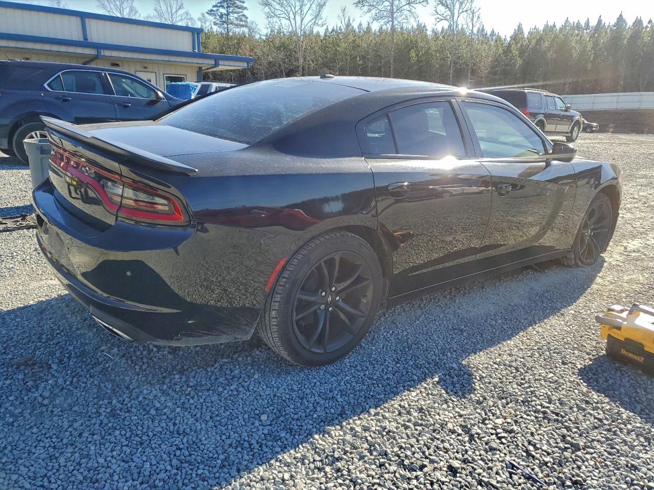 2018 DODGE CHARGER SXT photo 3