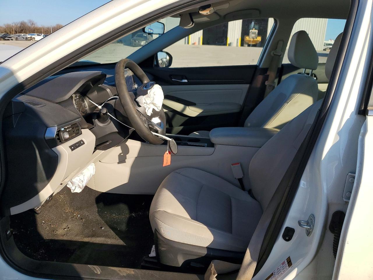 2019 NISSAN ALTIMA S photo 7