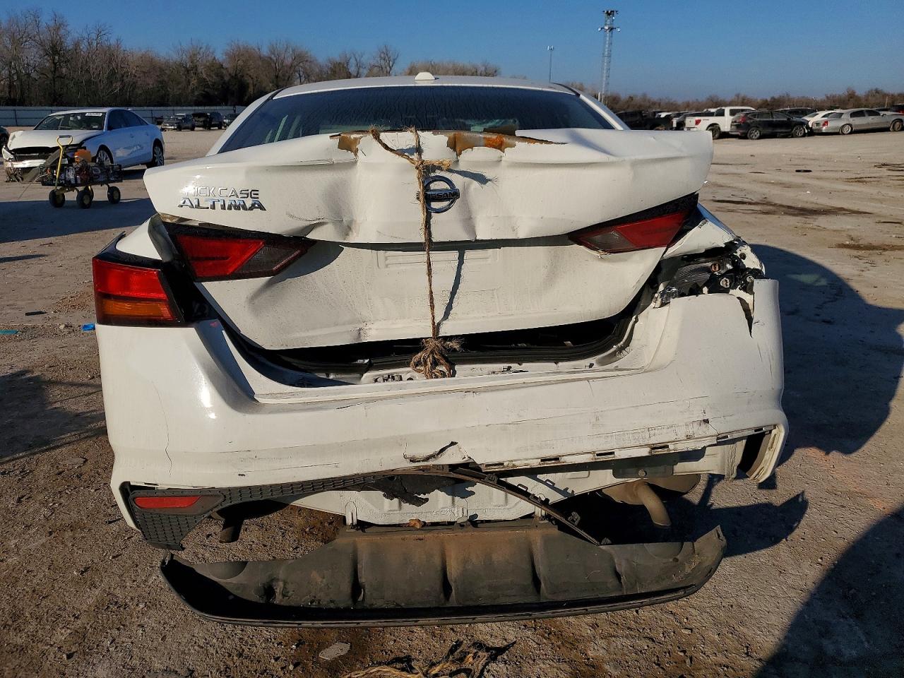 2019 NISSAN ALTIMA S photo 6