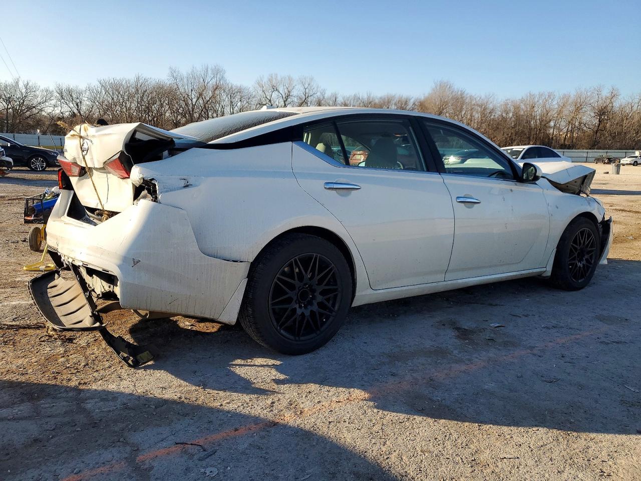 2019 NISSAN ALTIMA S photo 3