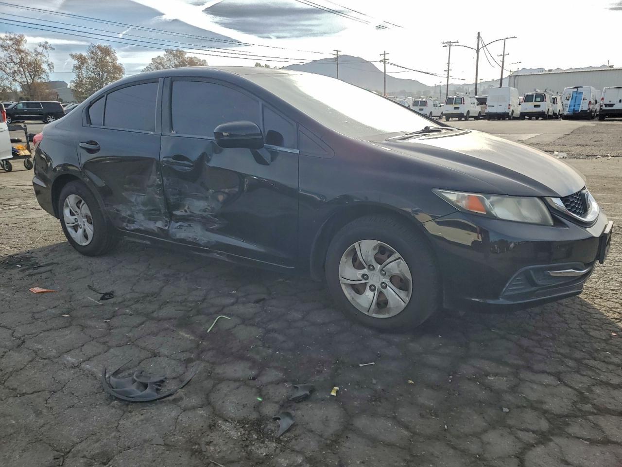 2015 HONDA CIVIC LX photo 4