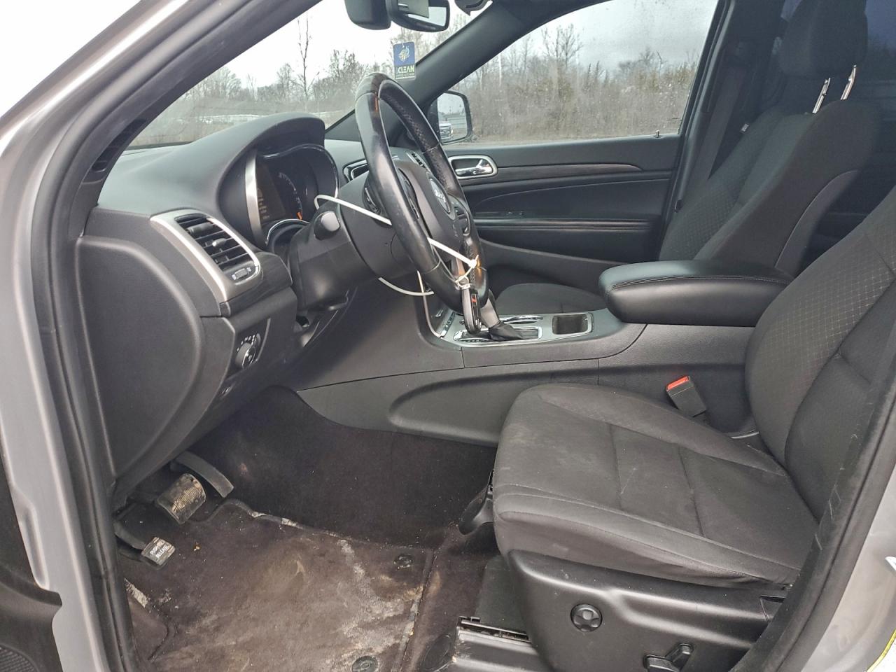 2019 JEEP GRAND CHEROKEE LAREDO photo 7
