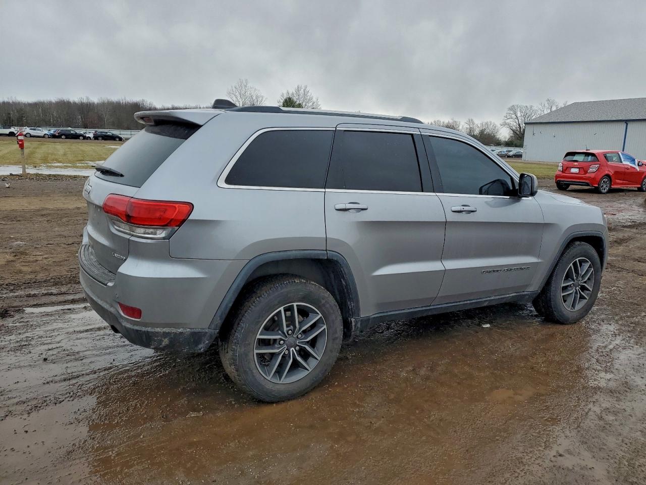 2019 JEEP GRAND CHEROKEE LAREDO photo 3