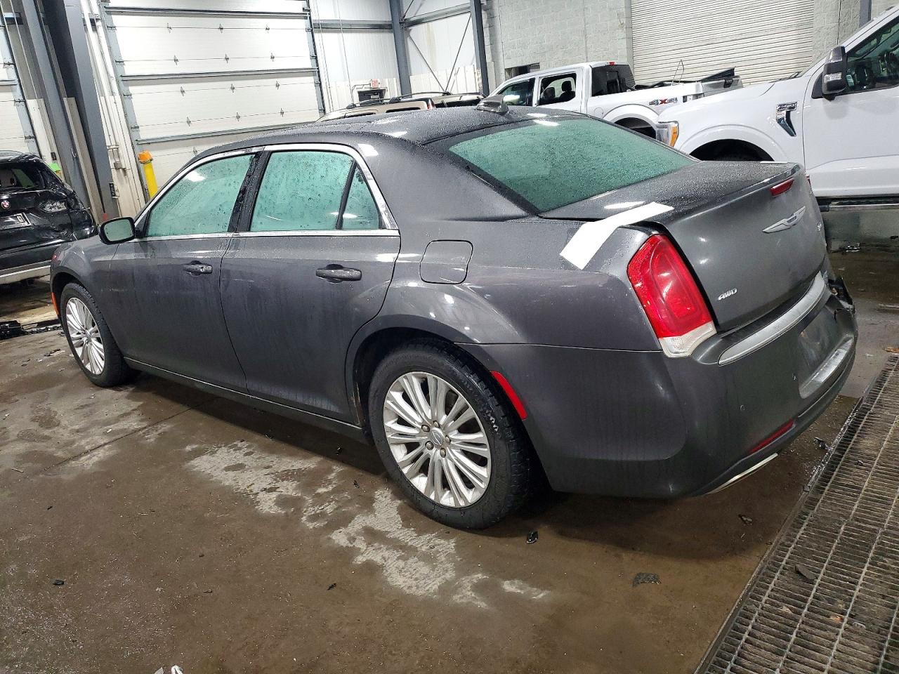 2016 CHRYSLER 300 LIMITED photo 2