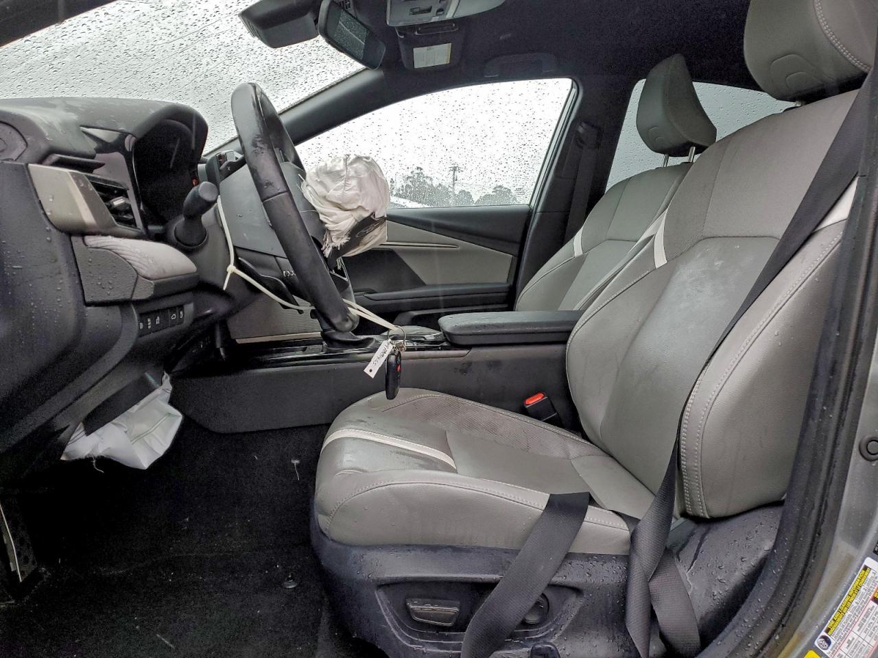 2025 TOYOTA CAMRY XSE photo 7