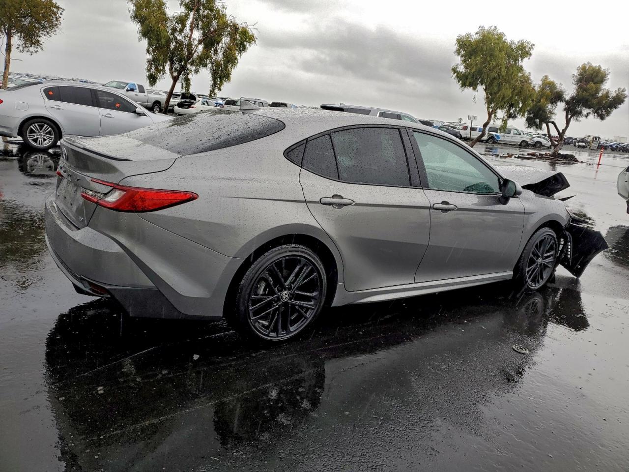 2025 TOYOTA CAMRY XSE photo 3