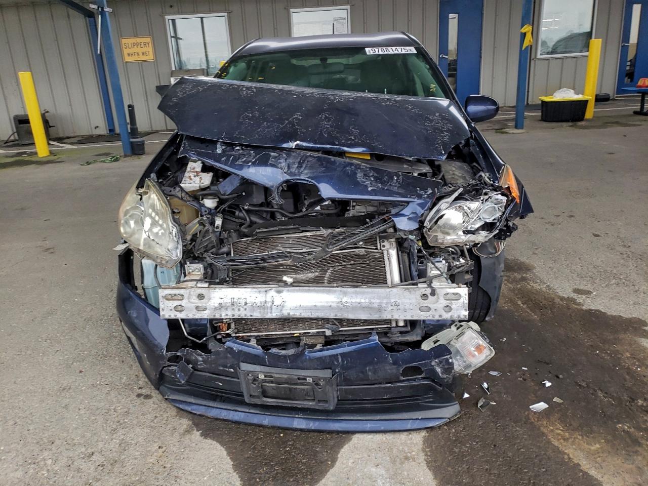 2014 TOYOTA PRIUS photo 5
