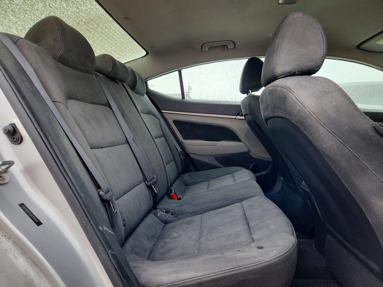 2018 HYUNDAI ELANTRA SEL photo 10