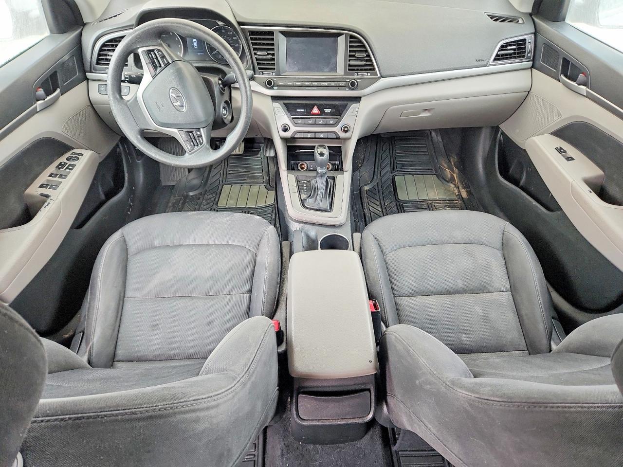 2018 HYUNDAI ELANTRA SEL photo 8