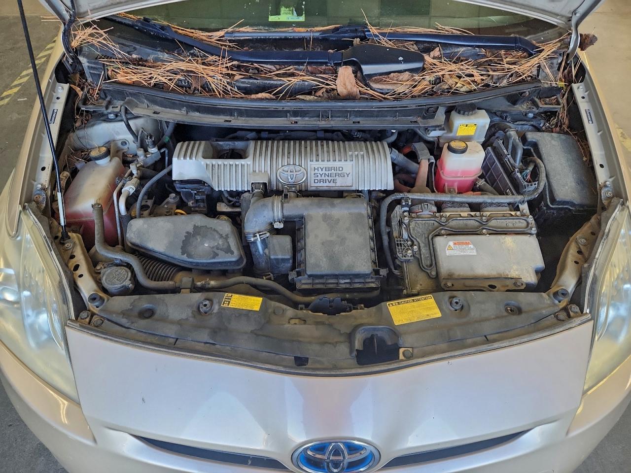 2010 TOYOTA PRIUS photo 11
