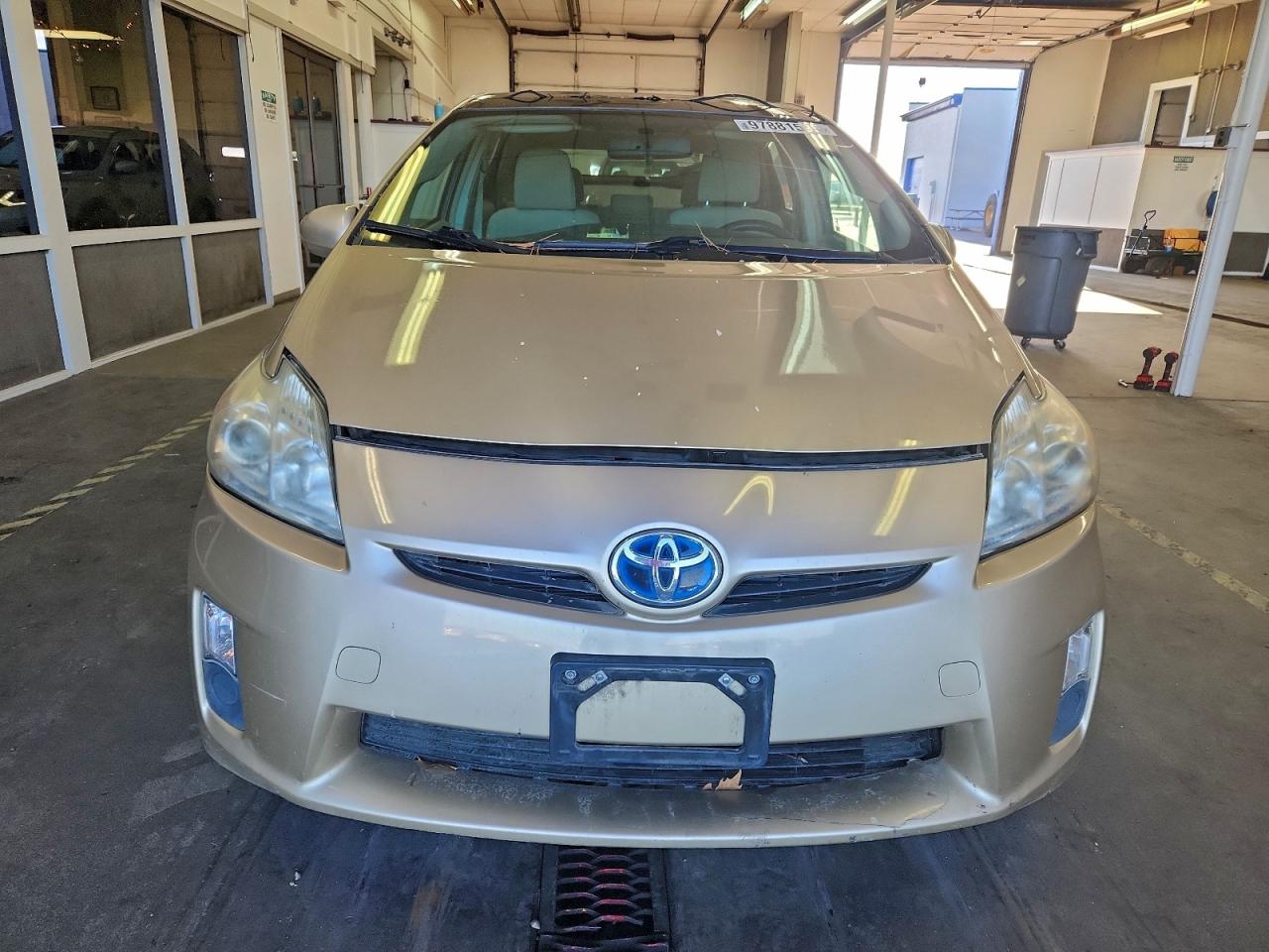 2010 TOYOTA PRIUS photo 5
