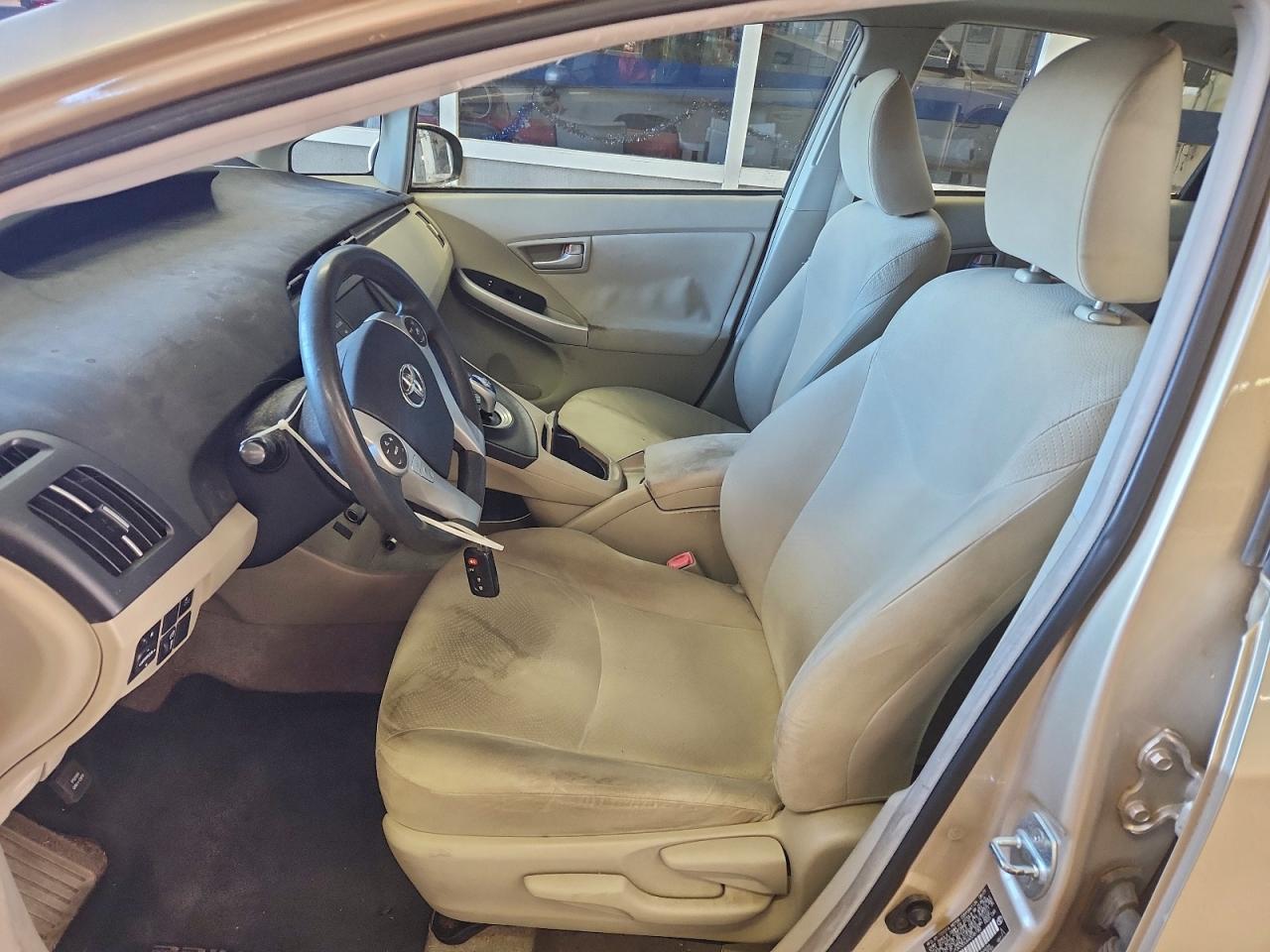 2010 TOYOTA PRIUS photo 7