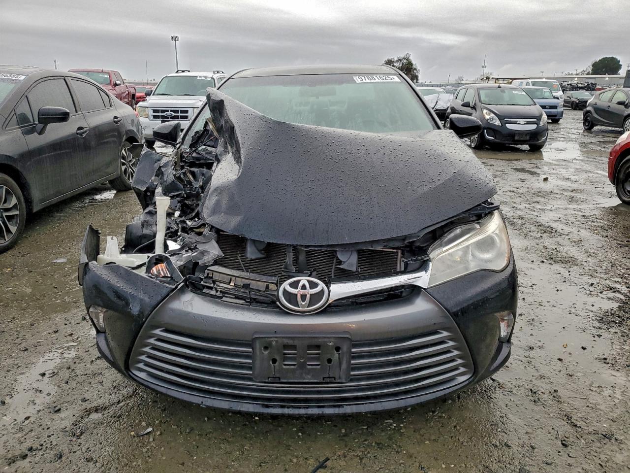 2017 TOYOTA CAMRY LE photo 5