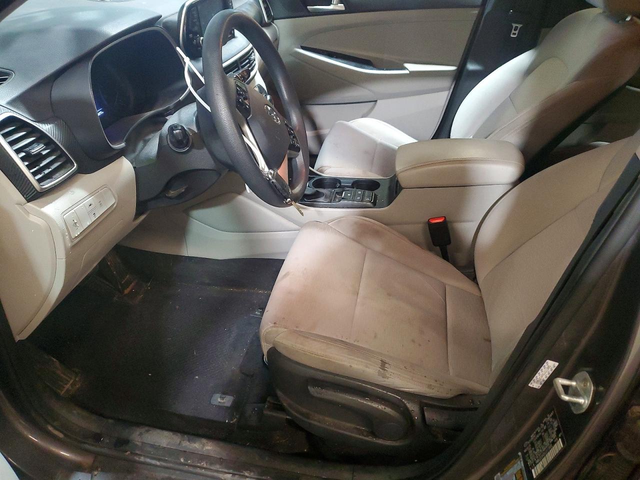 2020 HYUNDAI TUCSON SE photo 7
