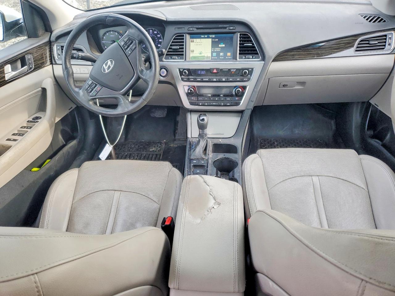 2016 HYUNDAI SONATA SPORT photo 8