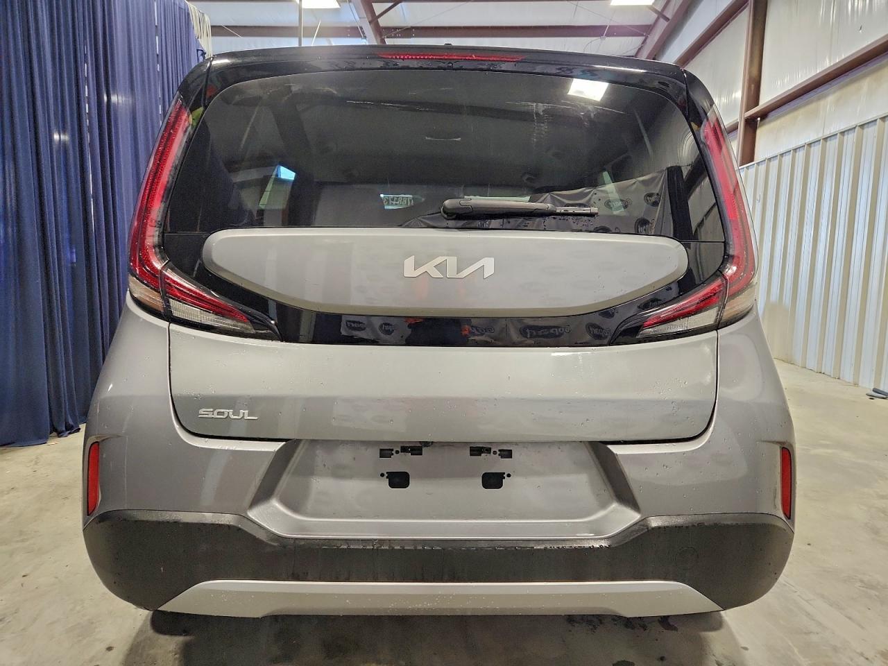 2025 KIA SOUL LX photo 6