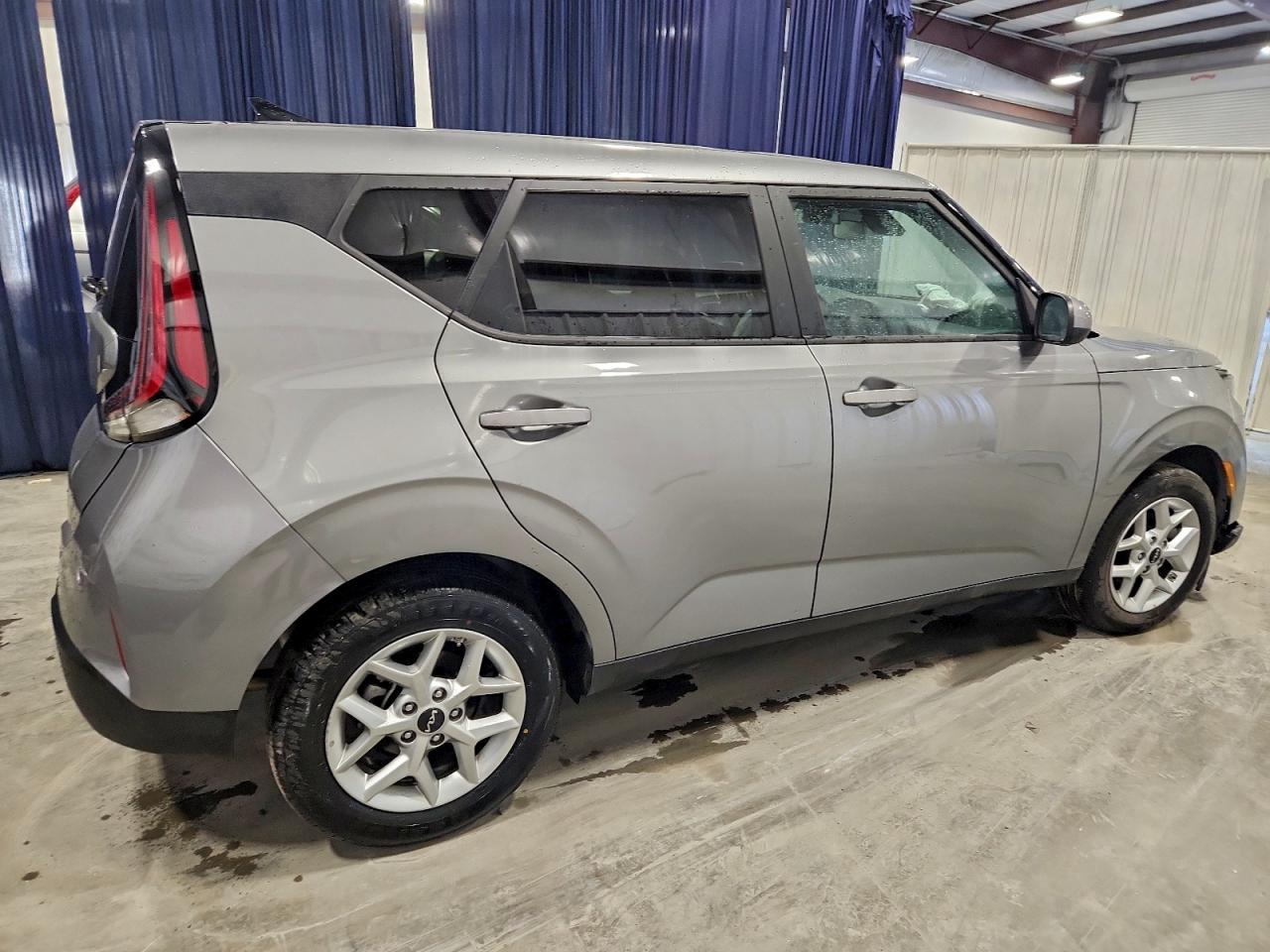 2025 KIA SOUL LX photo 3