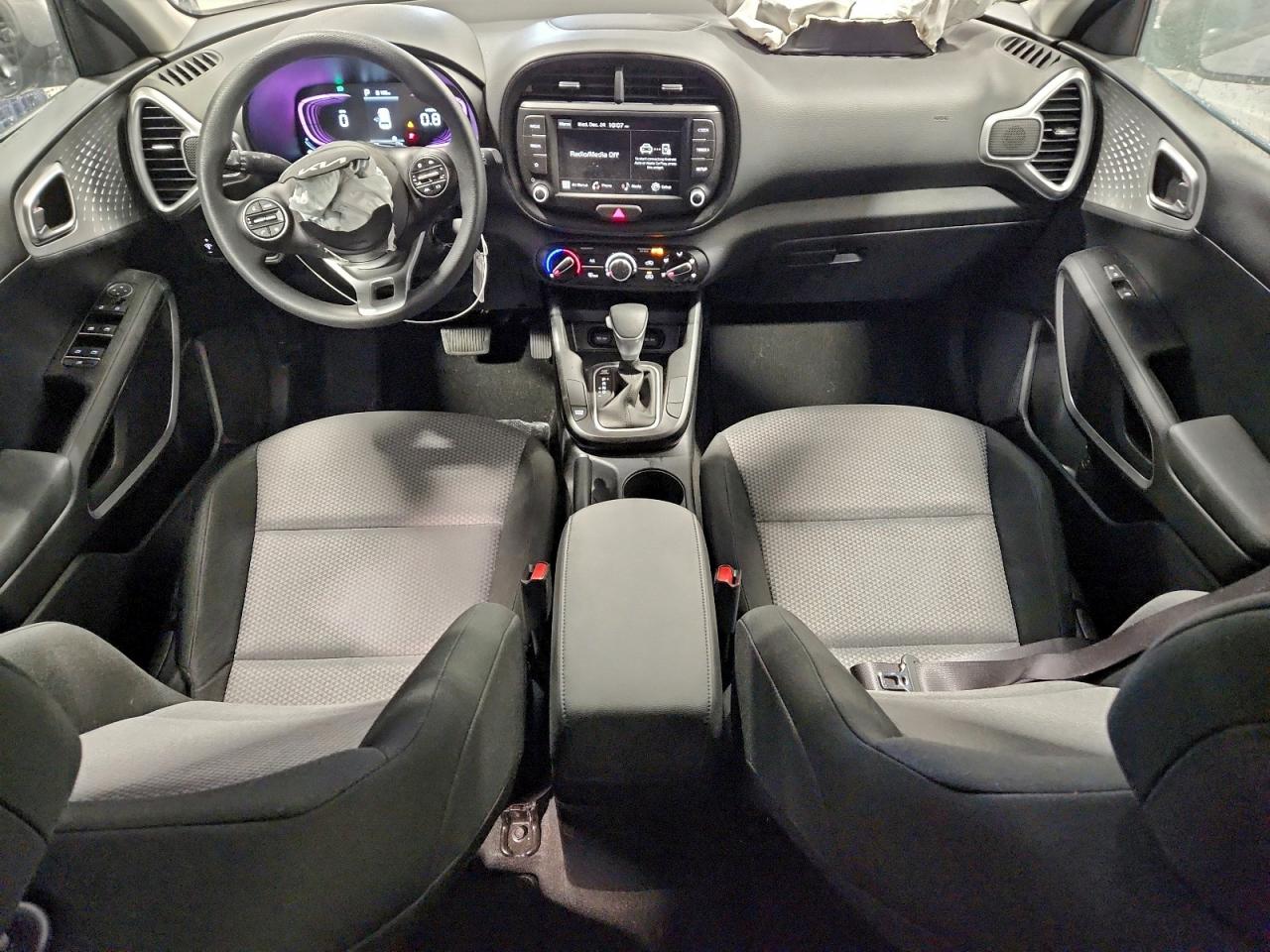 2025 KIA SOUL LX photo 8