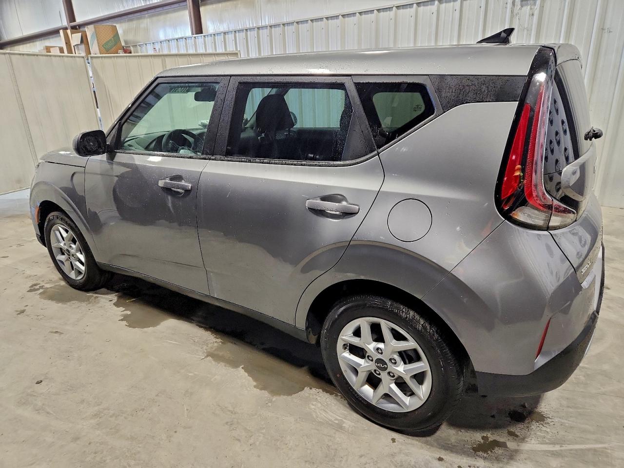 2025 KIA SOUL LX photo 2
