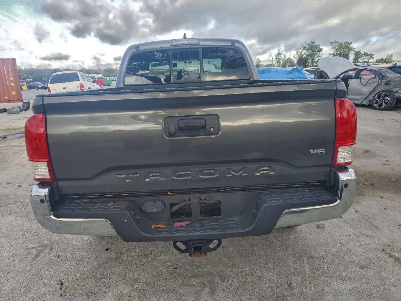 2017 TOYOTA TACOMA DOUBLE CAB photo 6