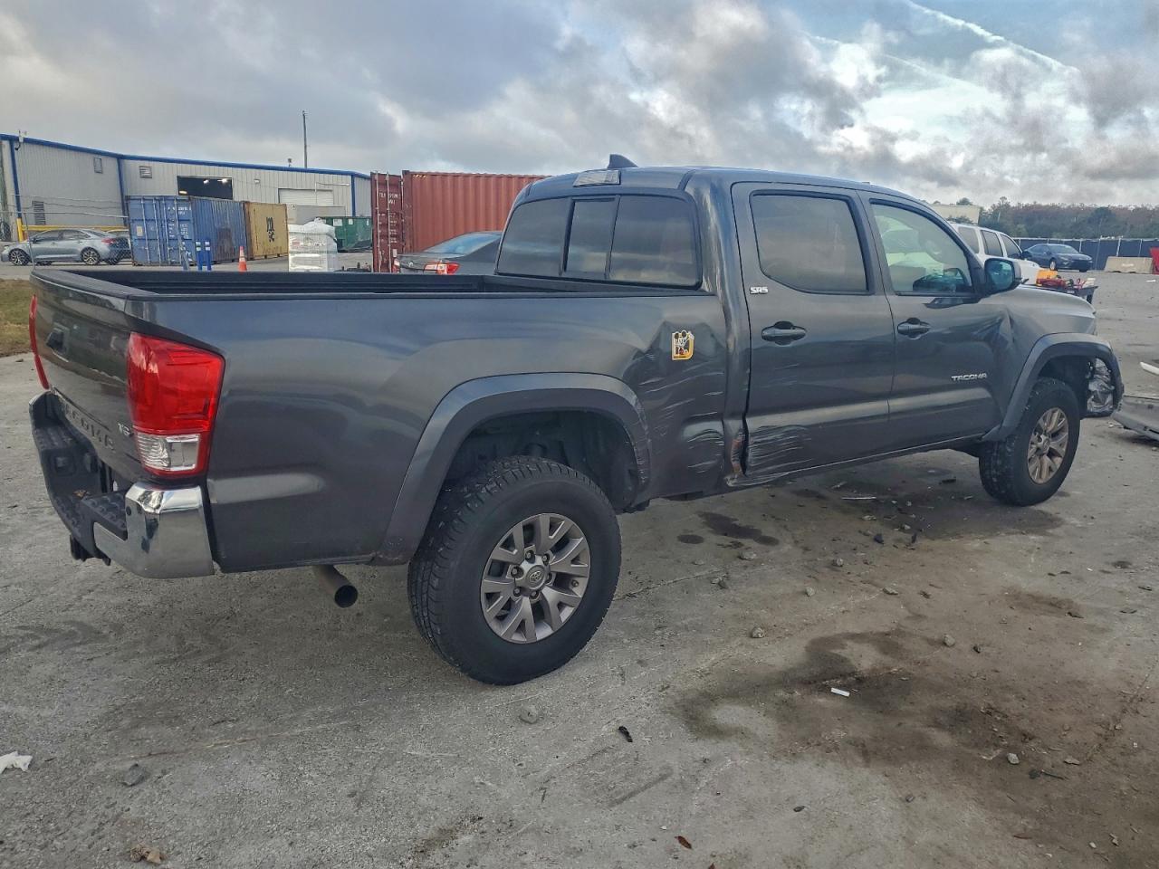 2017 TOYOTA TACOMA DOUBLE CAB photo 3