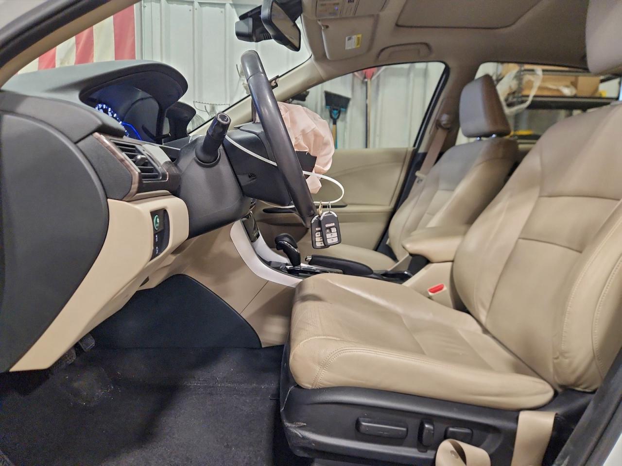 2017 HONDA ACCORD TOURING HYBRID photo 7