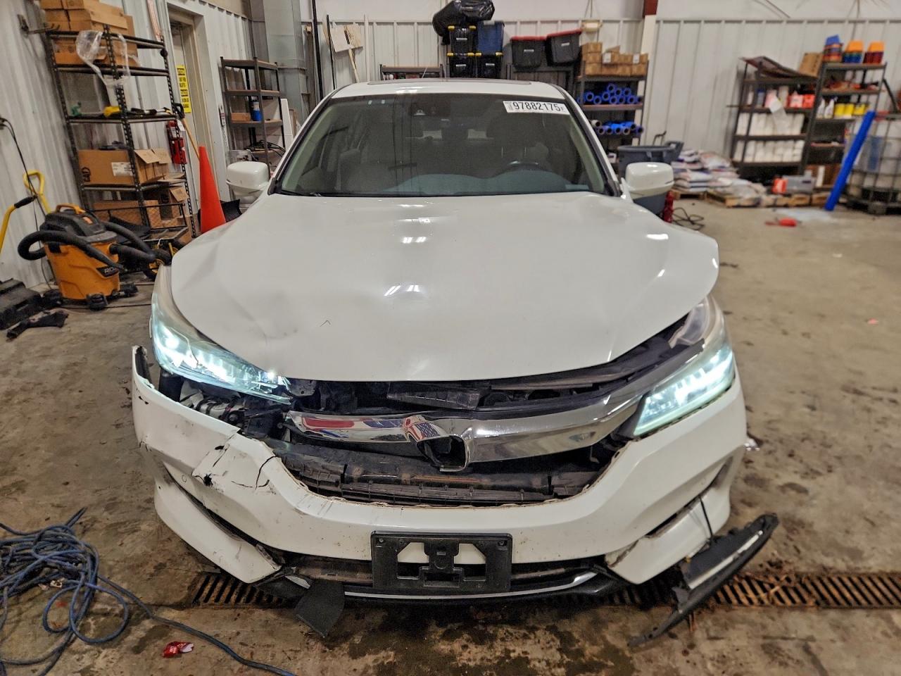 2017 HONDA ACCORD TOURING HYBRID photo 5