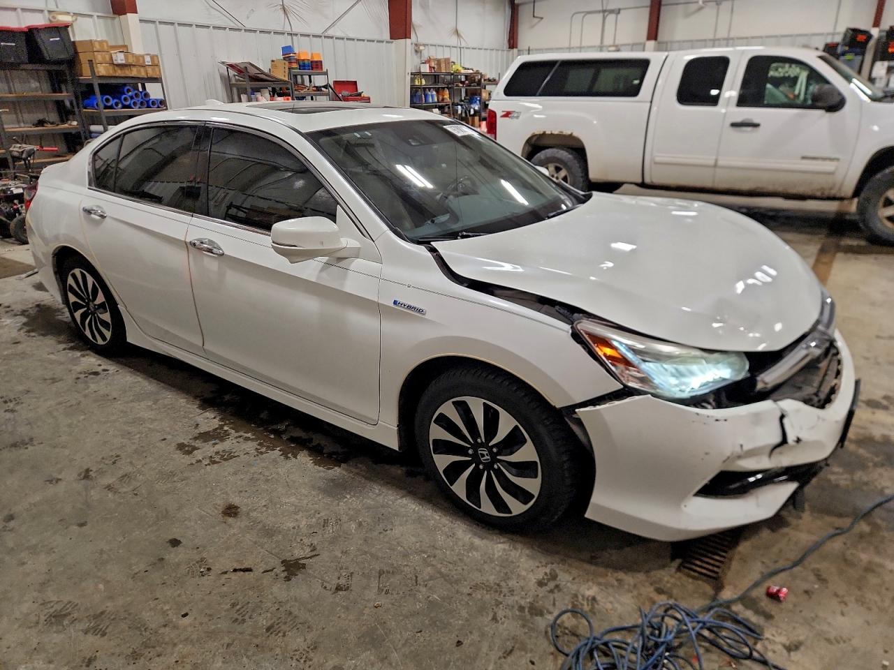 2017 HONDA ACCORD TOURING HYBRID photo 4