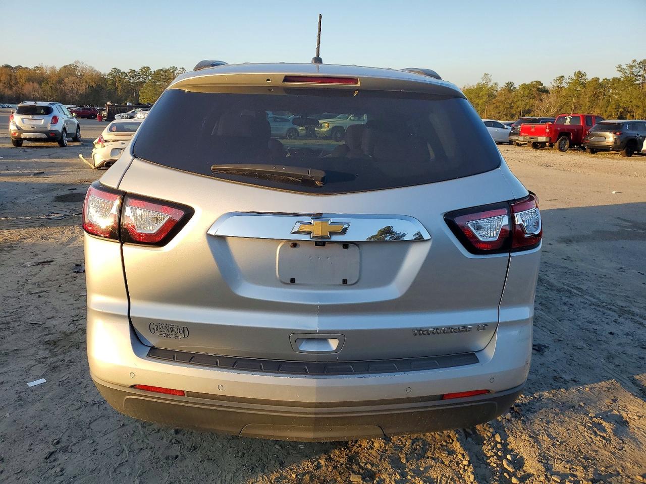 2014 CHEVROLET TRAVERSE LT photo 6