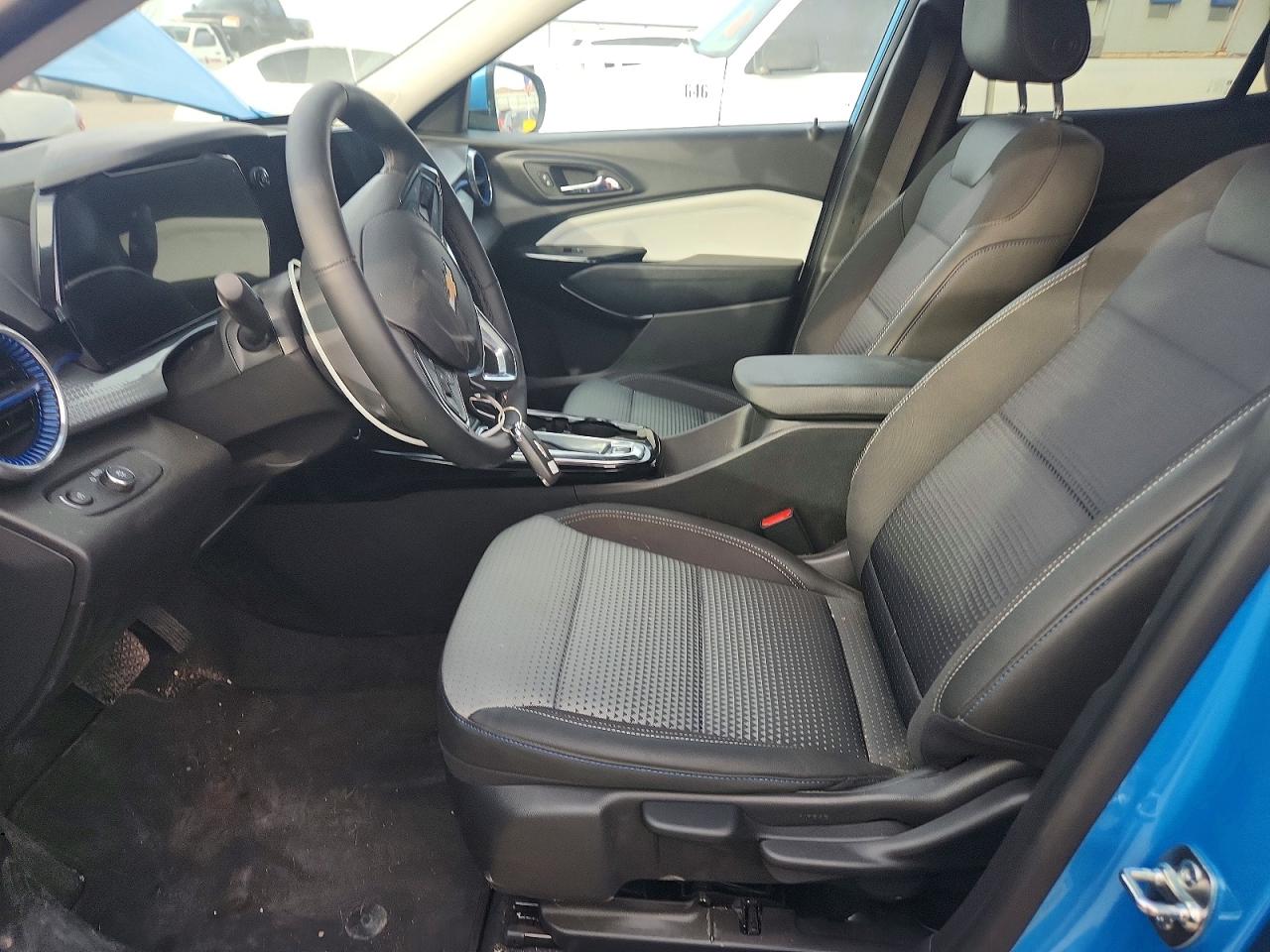 2025 CHEVROLET TRAX 1LT photo 7