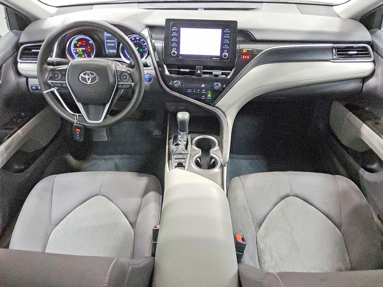 2022 TOYOTA CAMRY LE photo 8