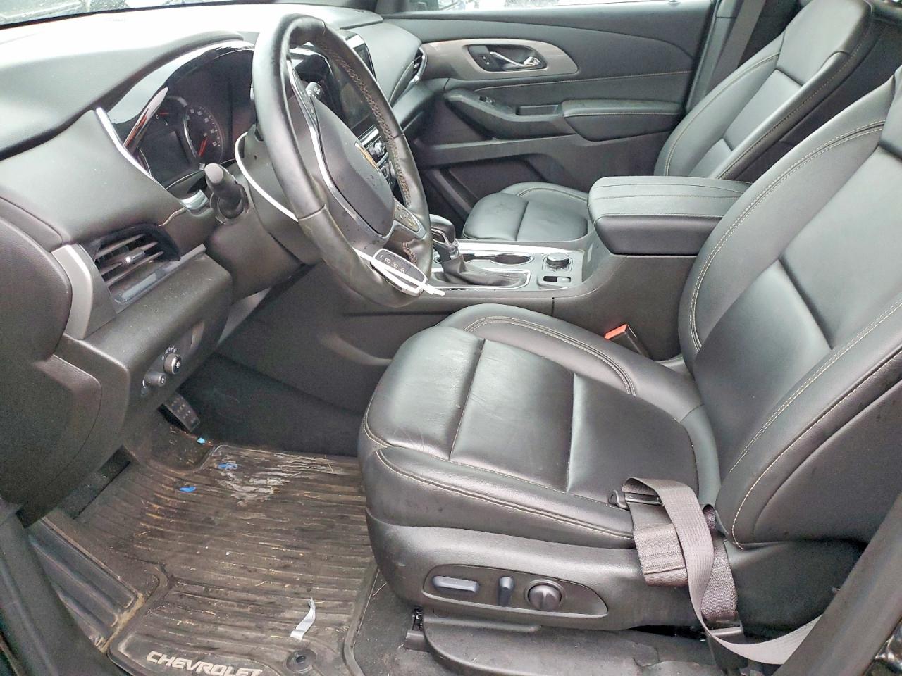 2023 CHEVROLET TRAVERSE LT photo 7