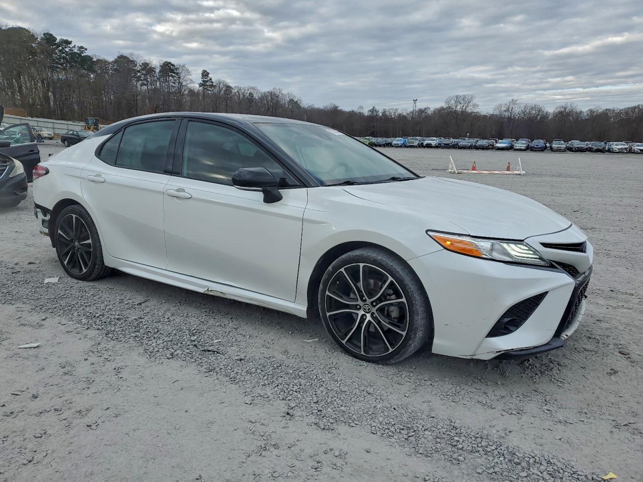 2020 TOYOTA CAMRY XSE photo 4