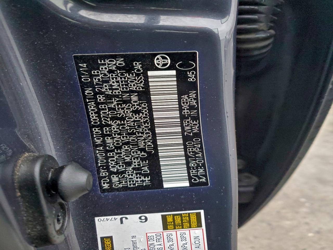 2014 TOYOTA PRIUS PLUG-IN photo 12