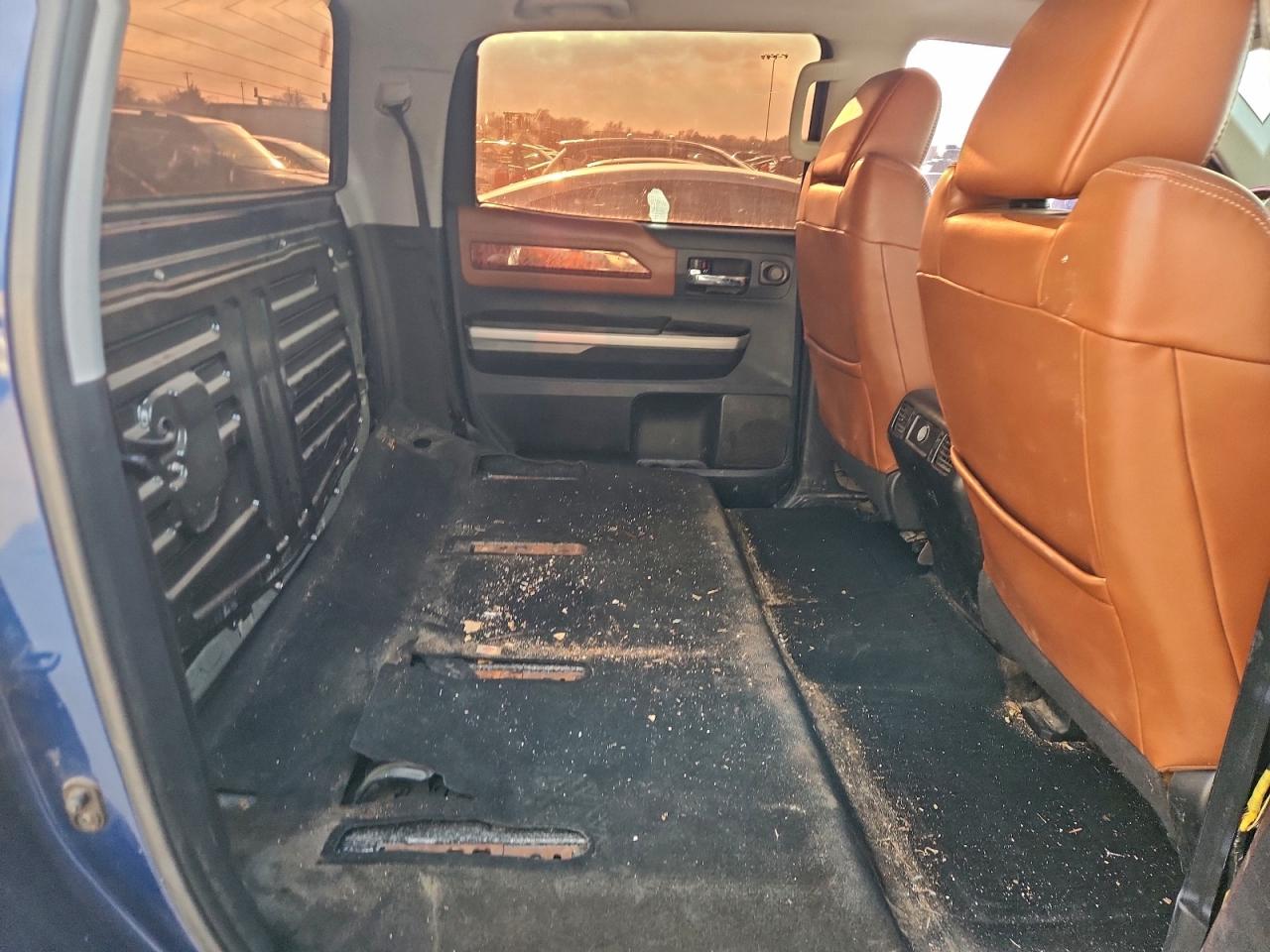 2014 TOYOTA TUNDRA CREWMAX PLATINUM photo 10