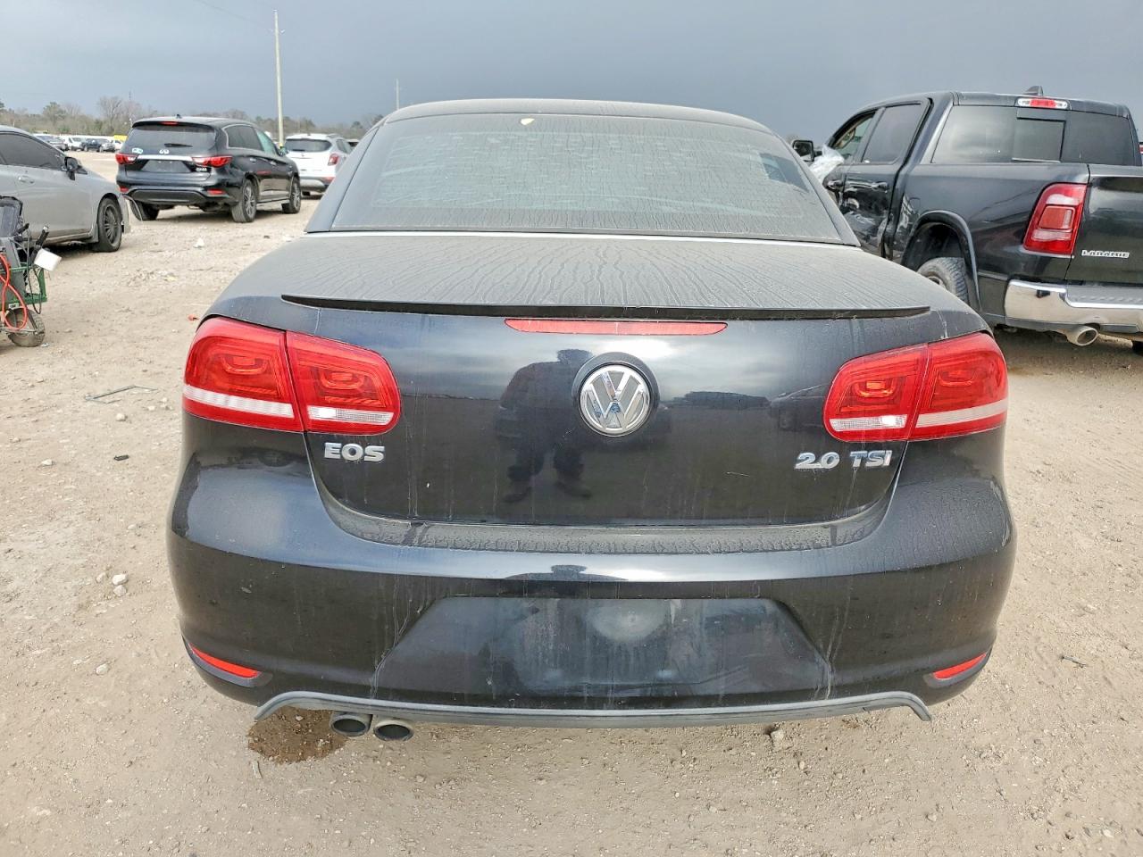 2013 VOLKSWAGEN EOS KOMFORT photo 6